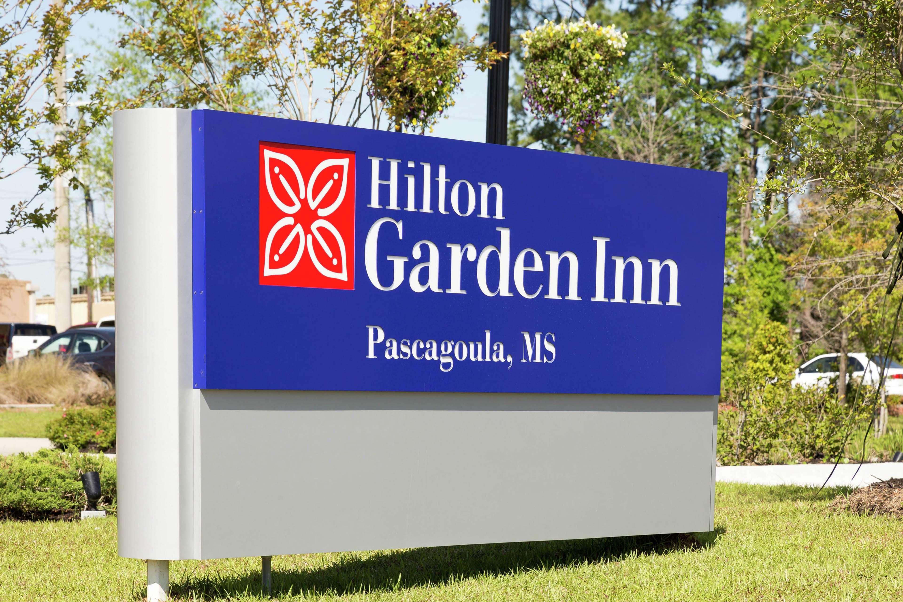 Hilton Garden Inn Pascagoula Bagian luar foto