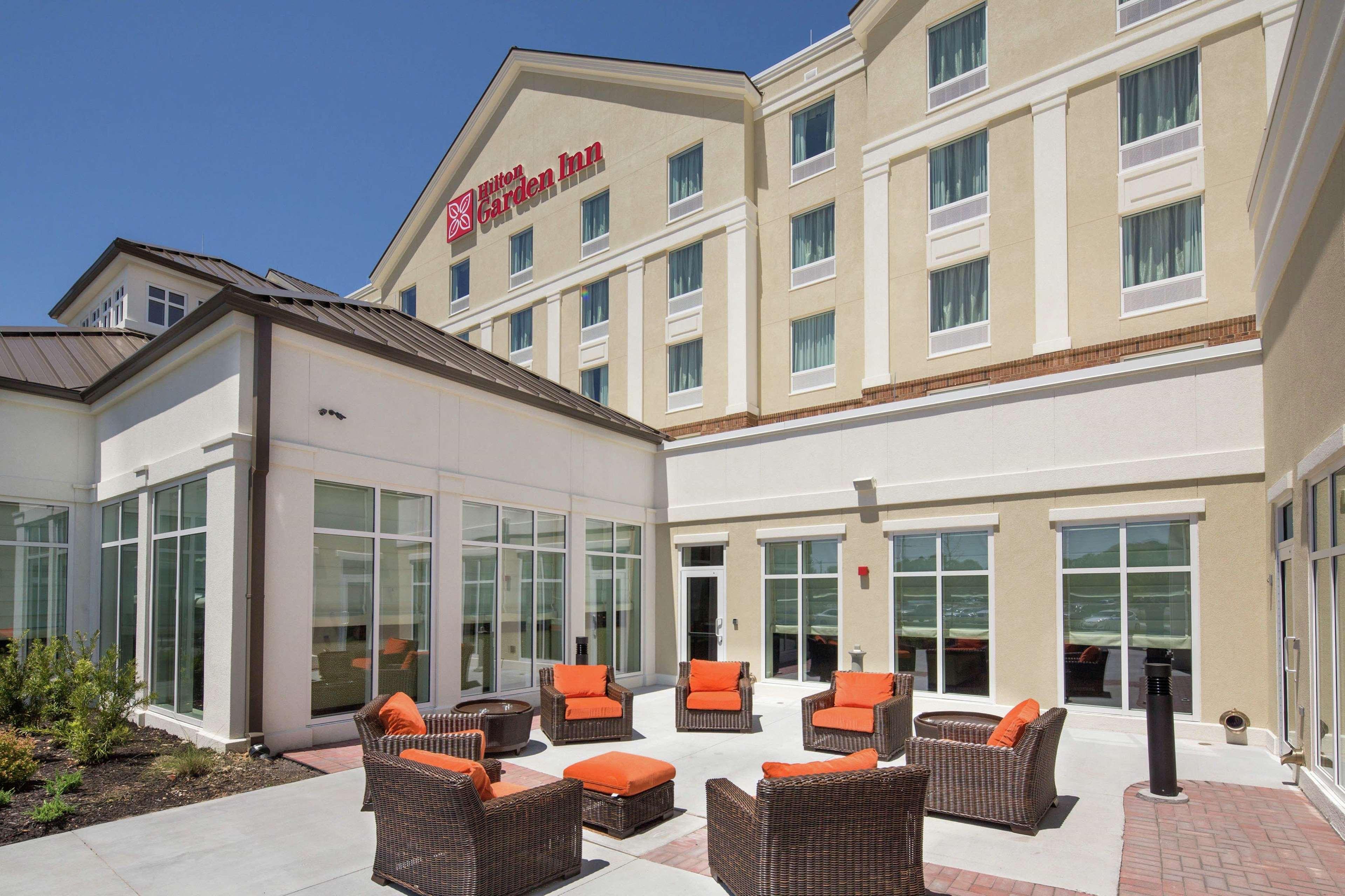 Hilton Garden Inn Pascagoula Bagian luar foto