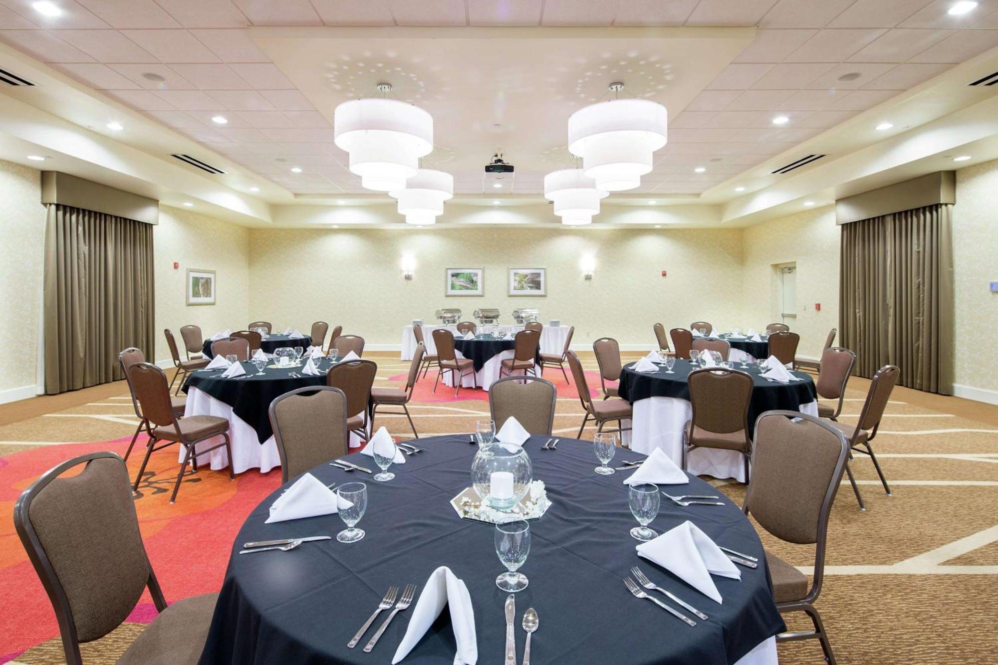 Hilton Garden Inn Pascagoula Bagian luar foto
