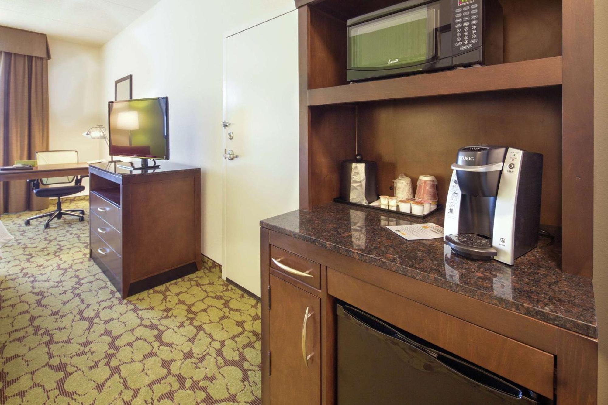 Hilton Garden Inn Pascagoula Bagian luar foto